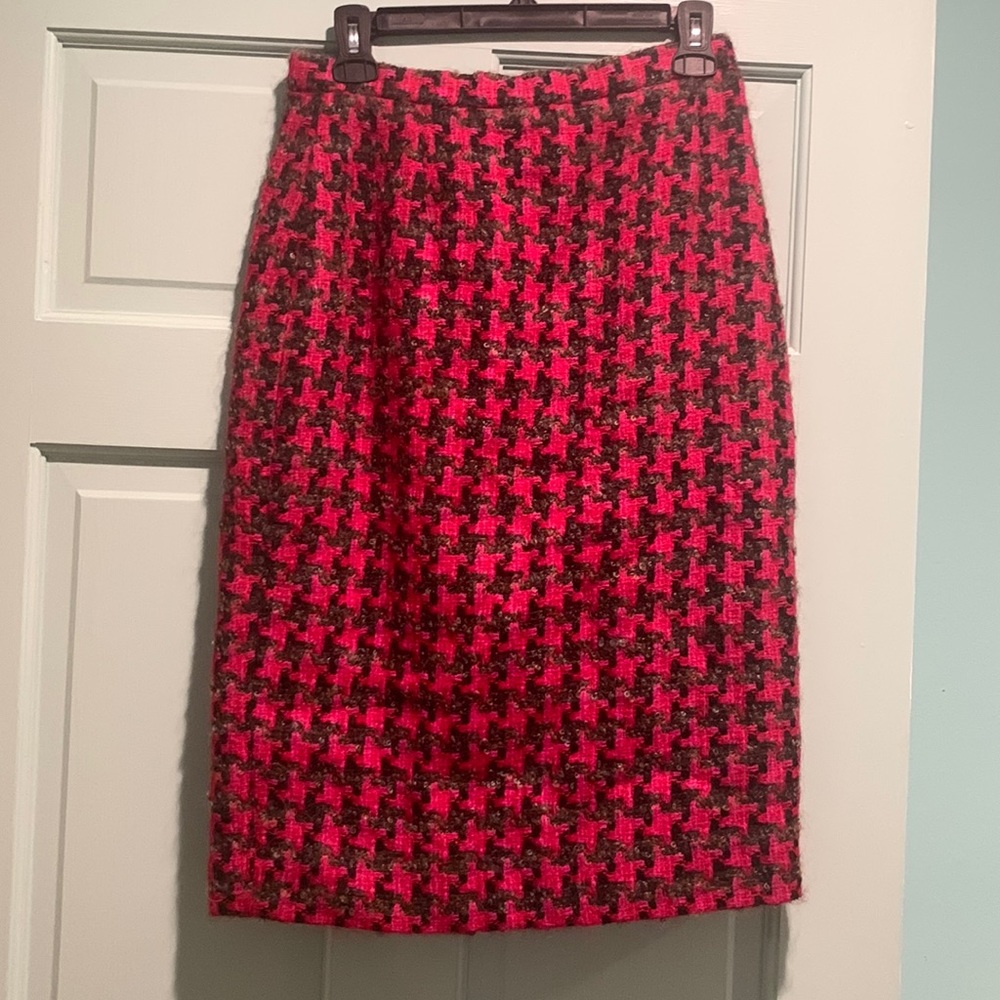 Carlisle wool skirt size 8 pink houndstooth